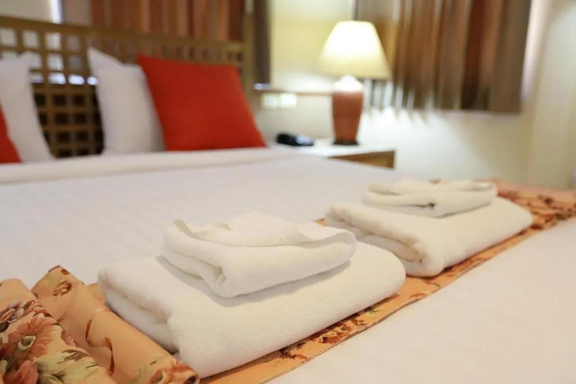 Pin Hotel Lampang Ngoại thất bức ảnh