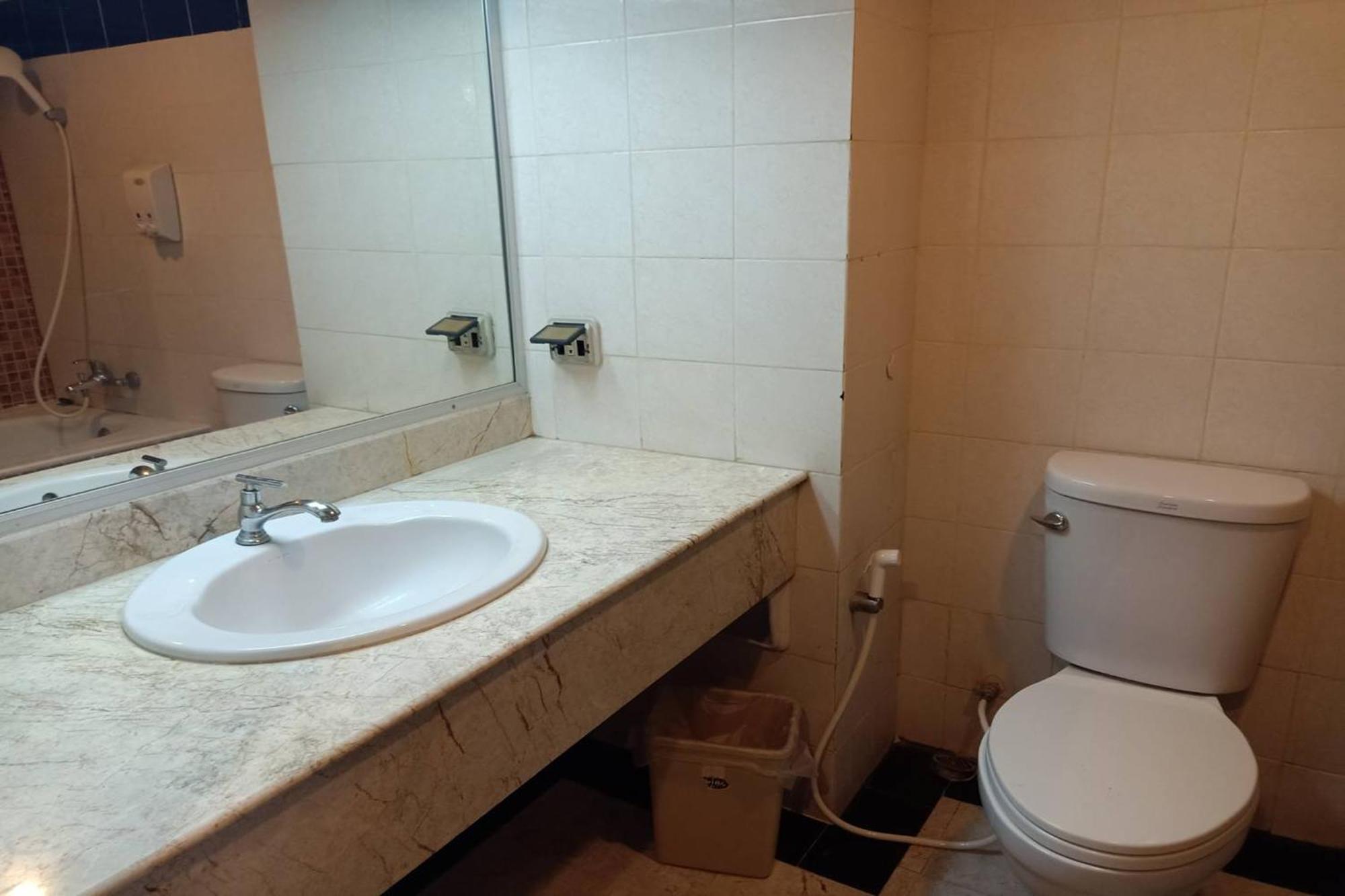 Pin Hotel Lampang Ngoại thất bức ảnh