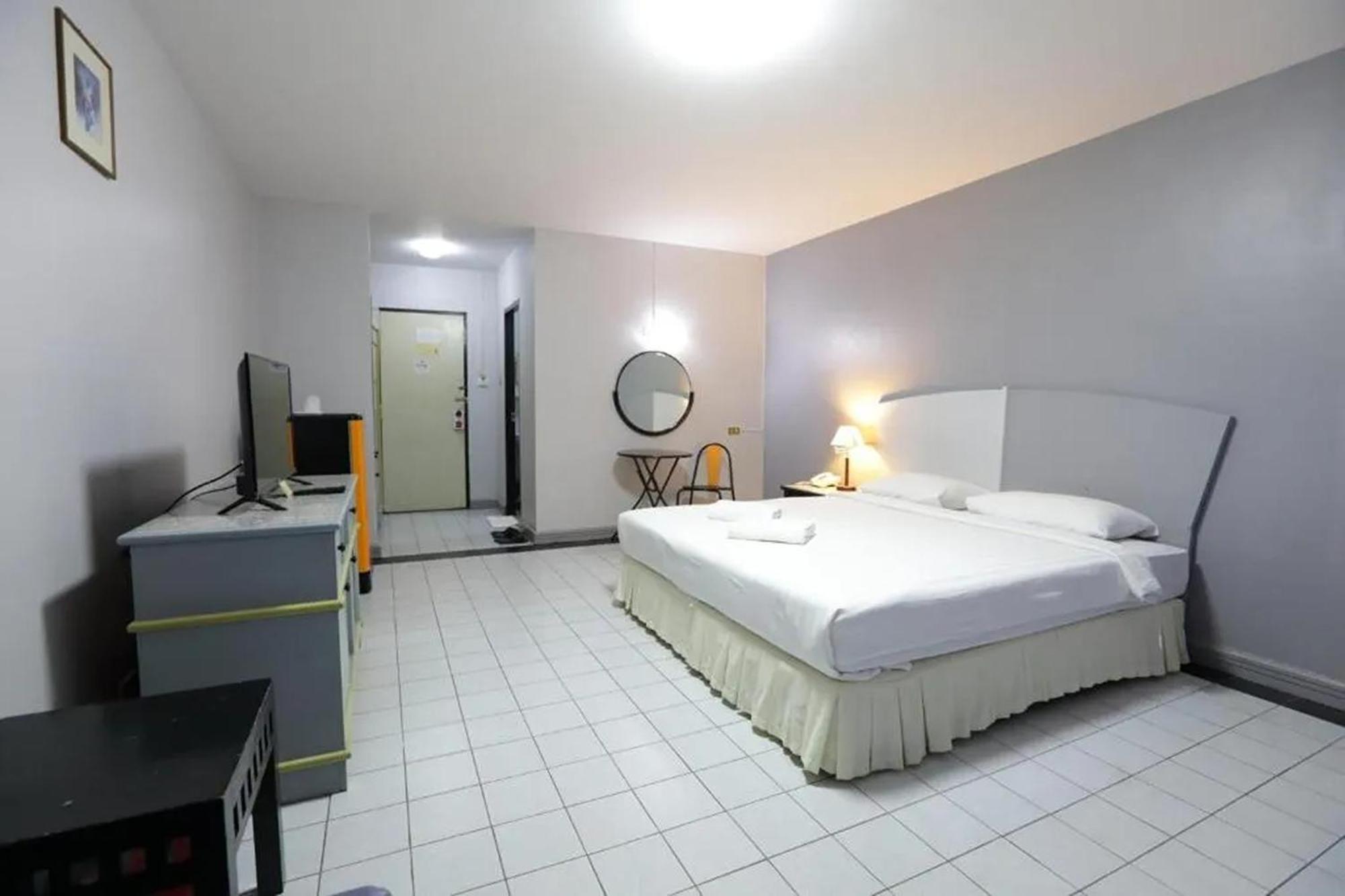Pin Hotel Lampang Ngoại thất bức ảnh