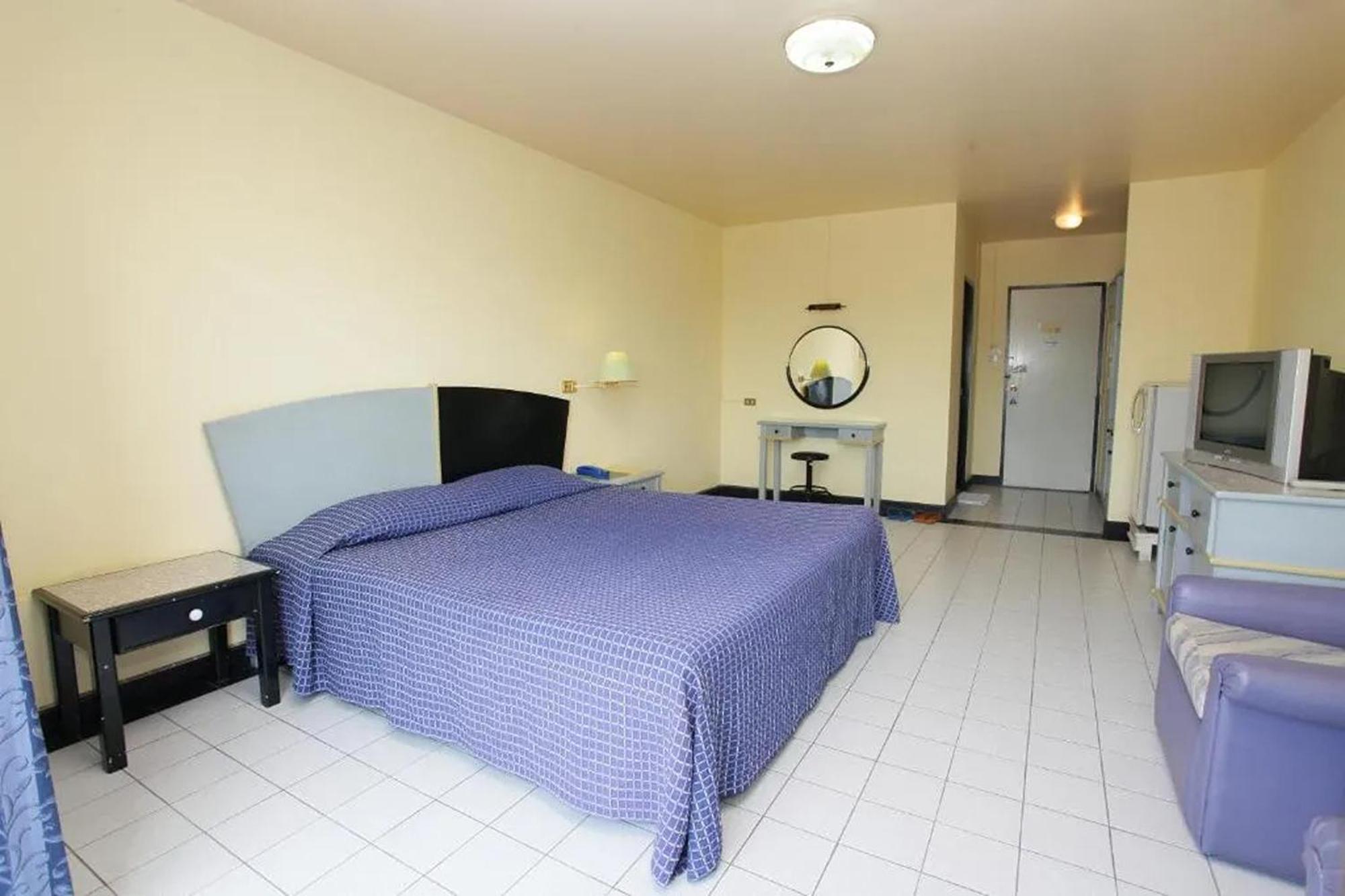 Pin Hotel Lampang Ngoại thất bức ảnh