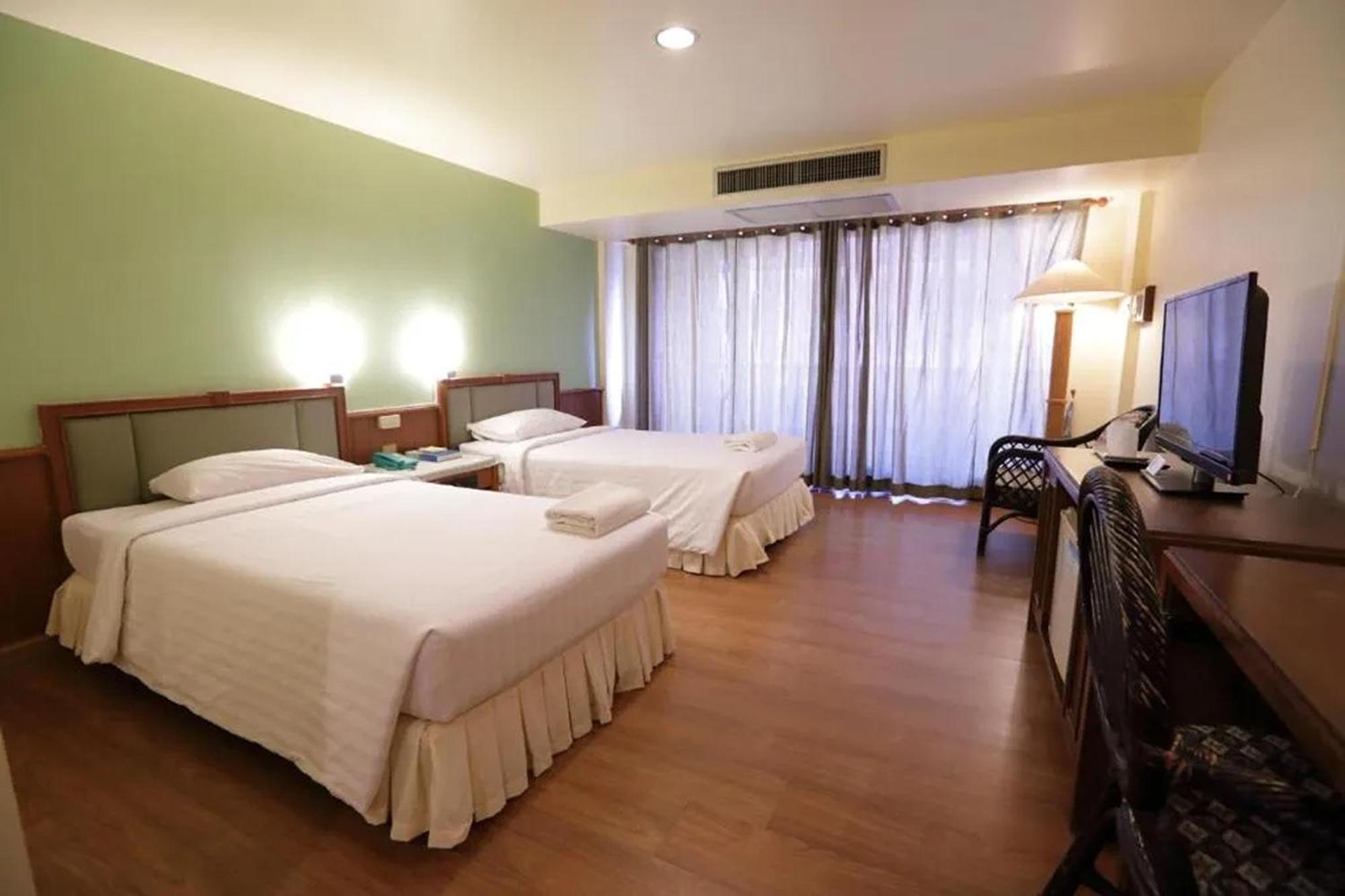 Pin Hotel Lampang Ngoại thất bức ảnh