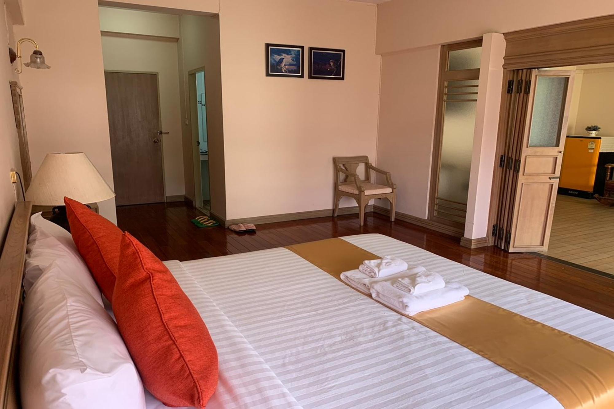 Pin Hotel Lampang Ngoại thất bức ảnh