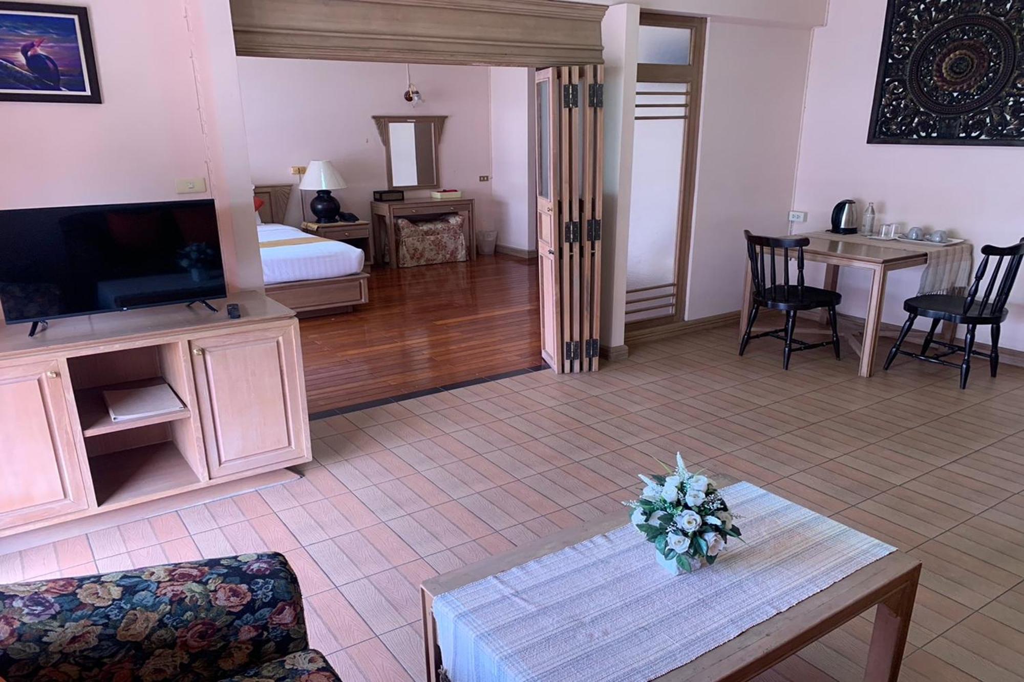 Pin Hotel Lampang Ngoại thất bức ảnh