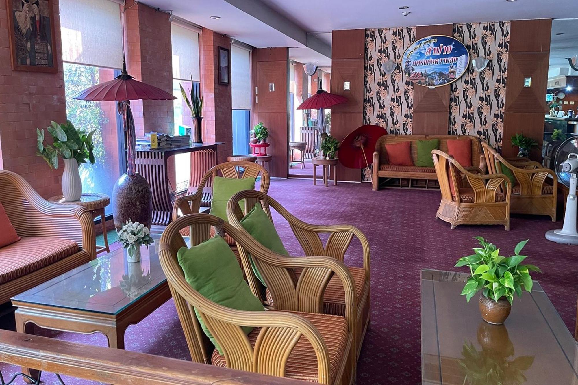 Pin Hotel Lampang Ngoại thất bức ảnh