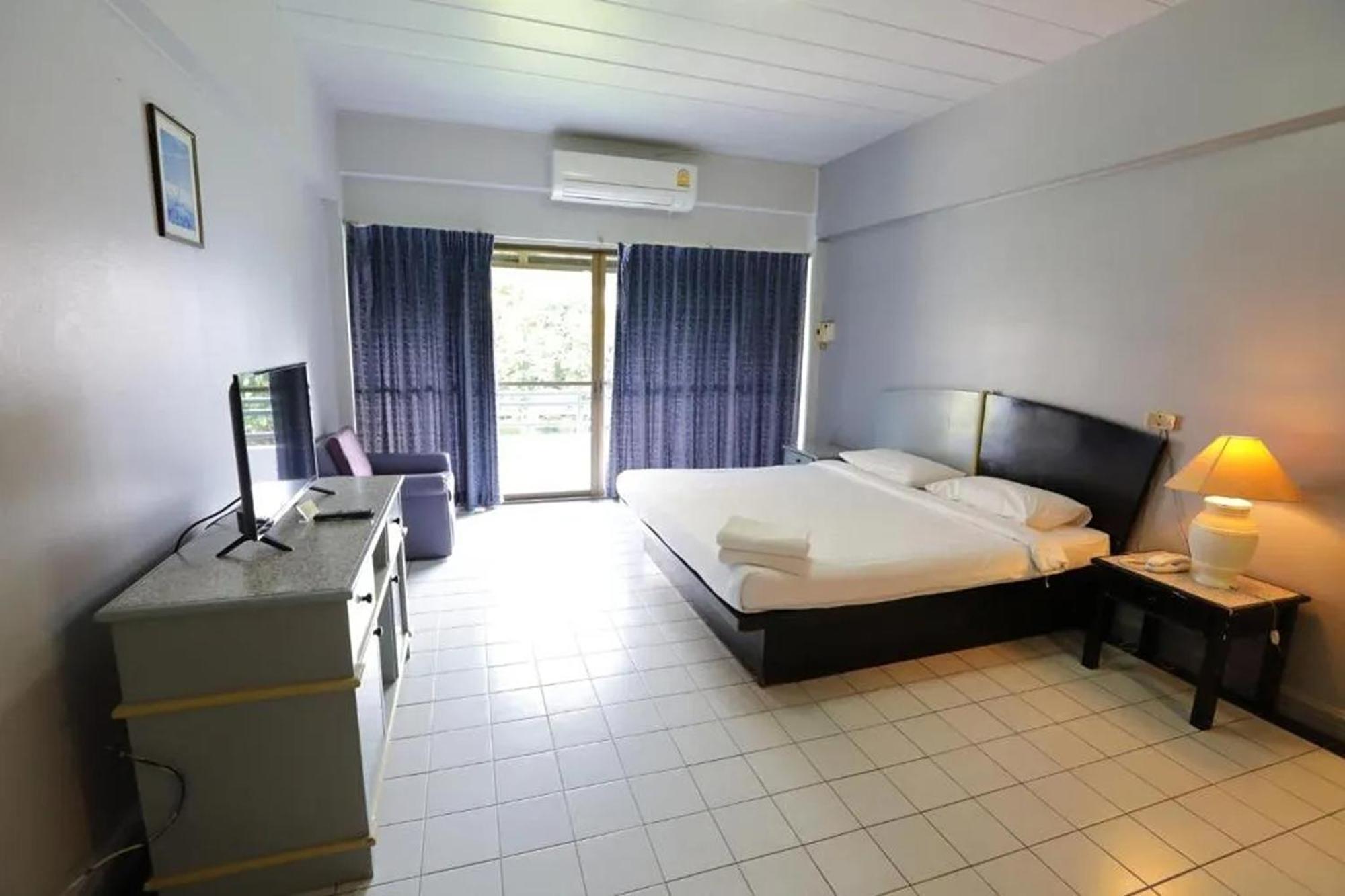 Pin Hotel Lampang Ngoại thất bức ảnh