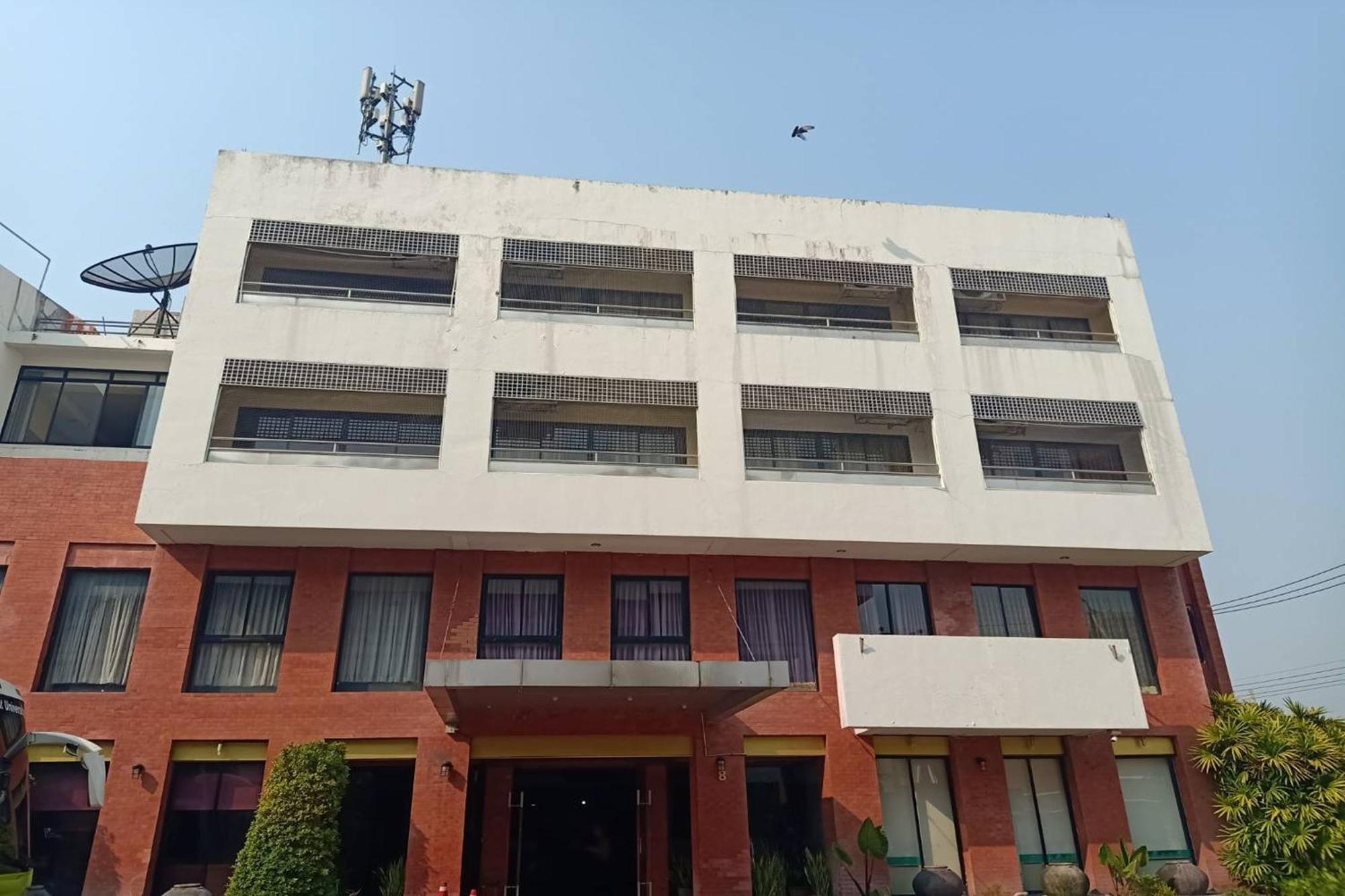 Pin Hotel Lampang Ngoại thất bức ảnh