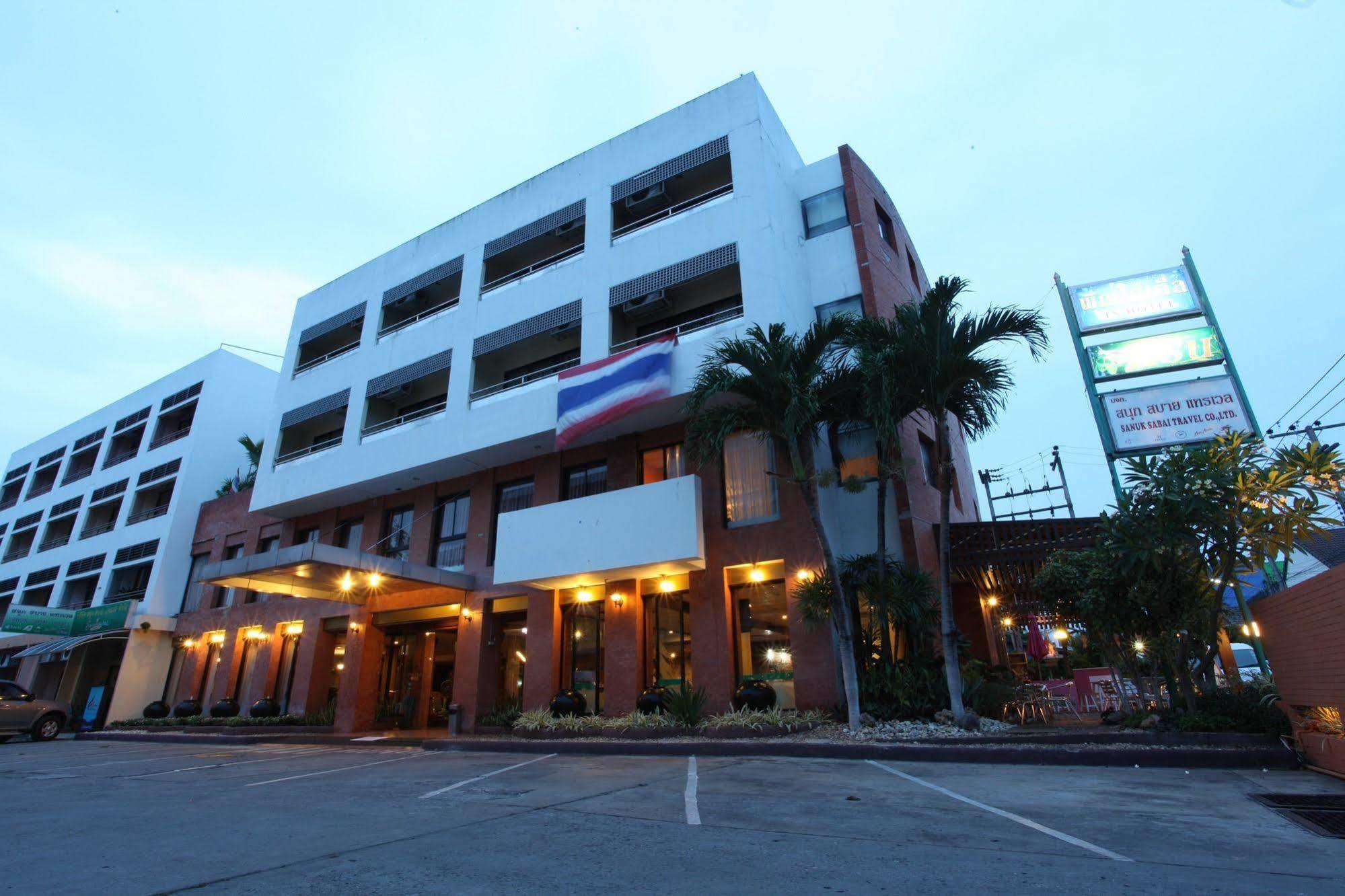 Pin Hotel Lampang Ngoại thất bức ảnh