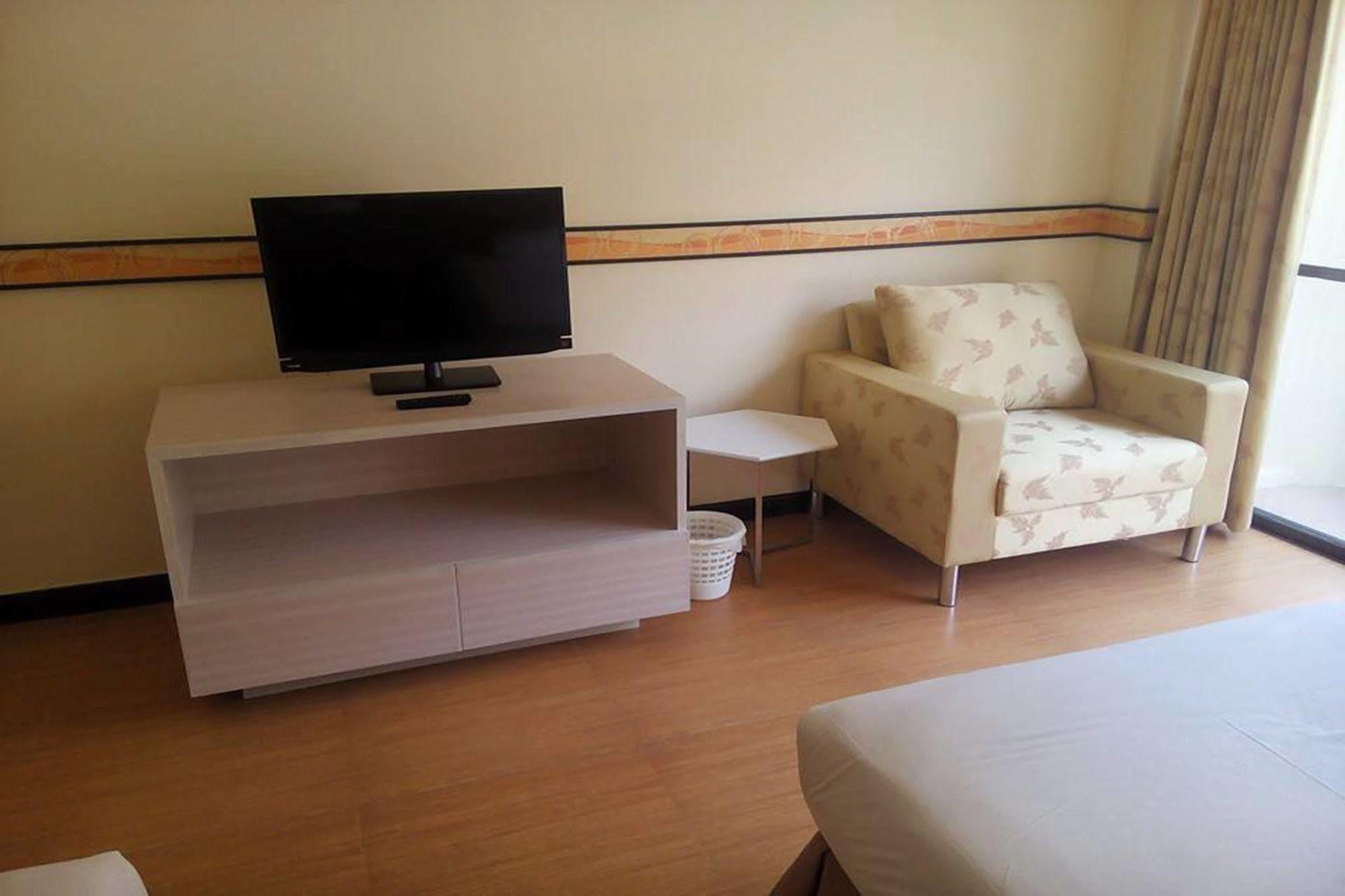 Pin Hotel Lampang Ngoại thất bức ảnh